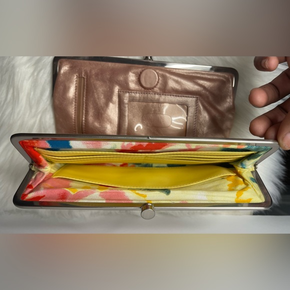 HOBO Lauren Clutch Wallet in Soft Metallic Pink - Picture 3 of 6